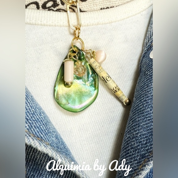 Alquimia Green and Gold Necklace - Picture 2 of 3